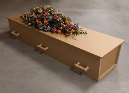 Kiste Obit brun